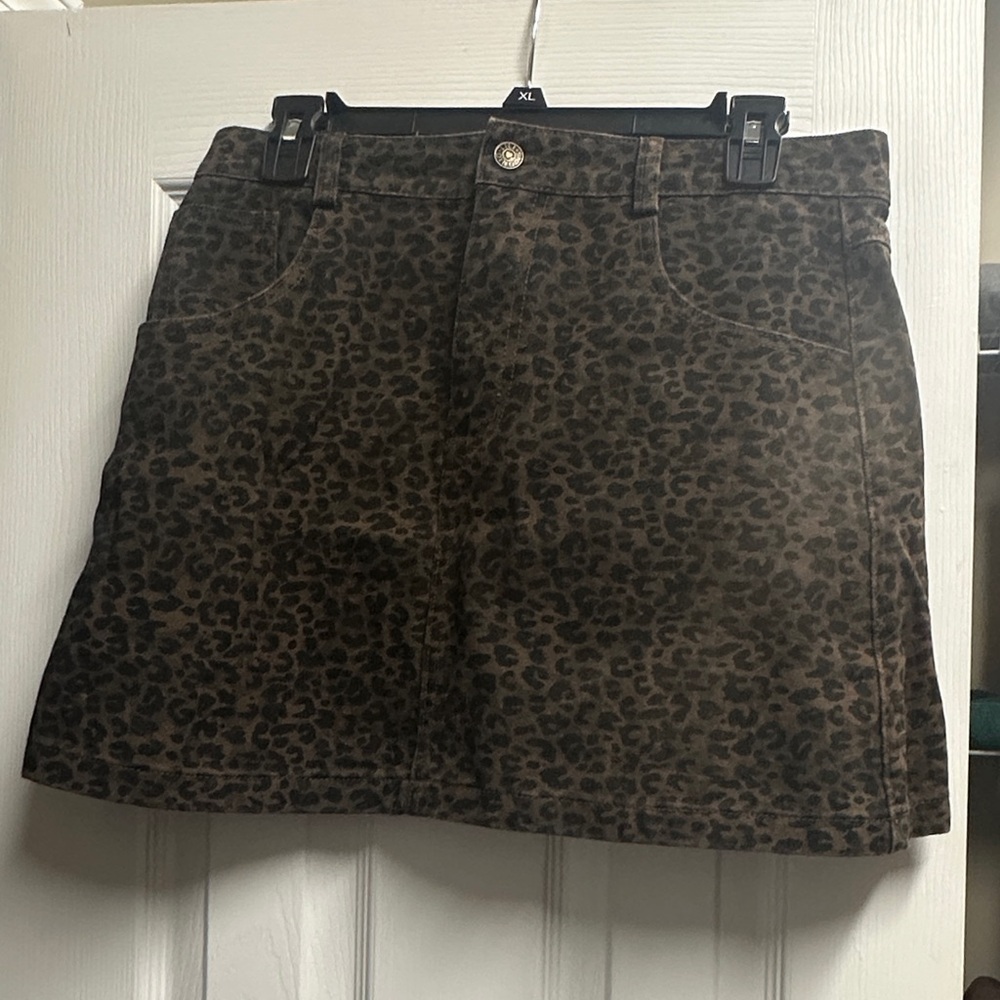 Leopard Print Mini Skirt in Dark Brown